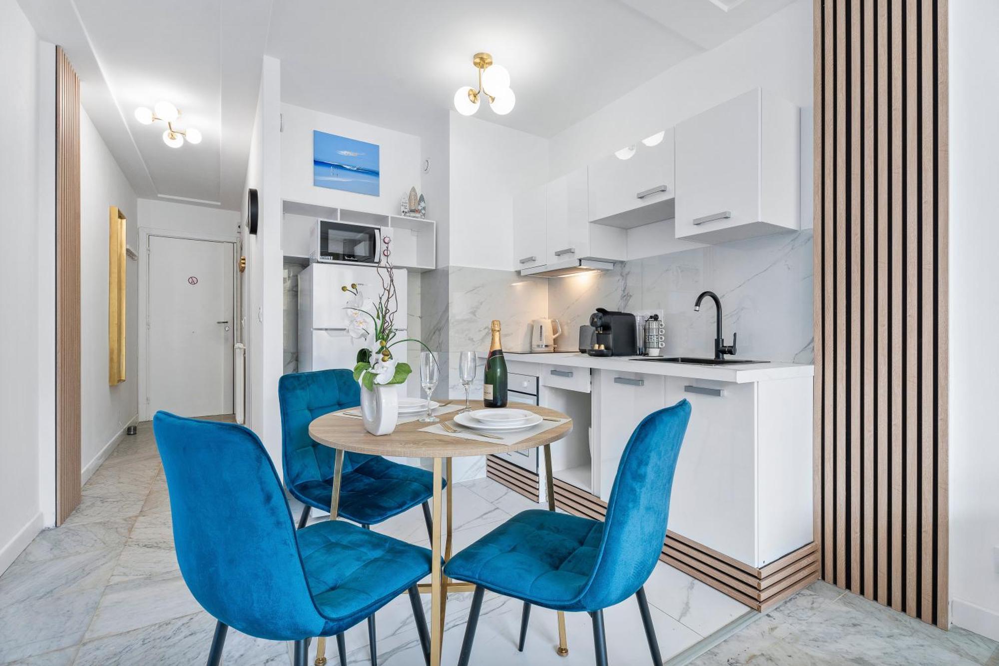 Elegant Studio Avec Terrasse Proche Mer Tramway Ница Екстериор снимка