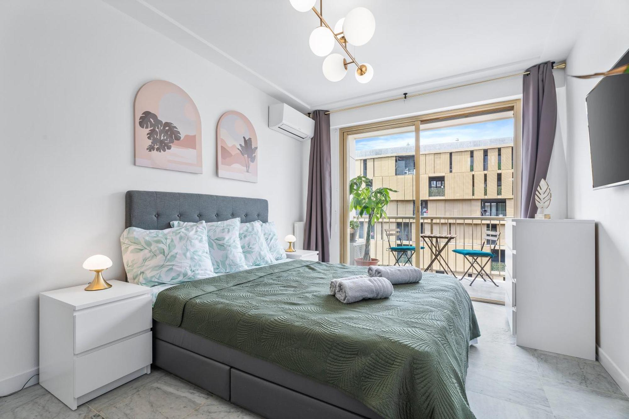 Elegant Studio Avec Terrasse Proche Mer Tramway Ница Екстериор снимка