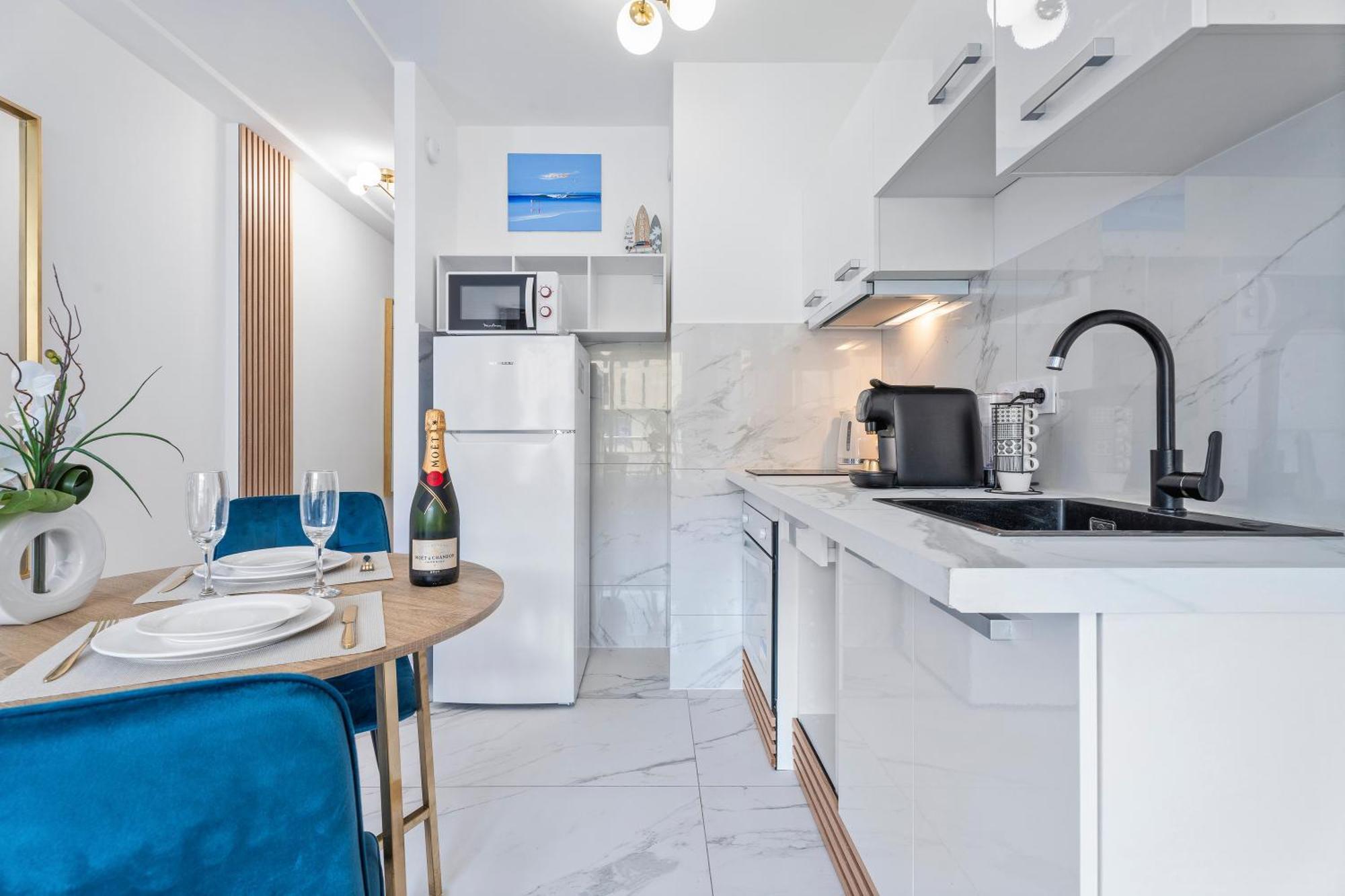 Elegant Studio Avec Terrasse Proche Mer Tramway Ница Екстериор снимка
